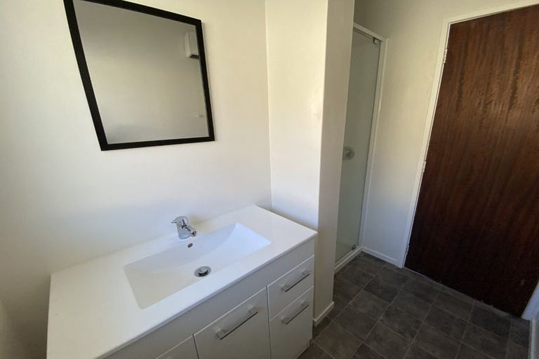 Photo of property in 1/66 Oroua Street, Eastbourne, Lower Hutt, 5013