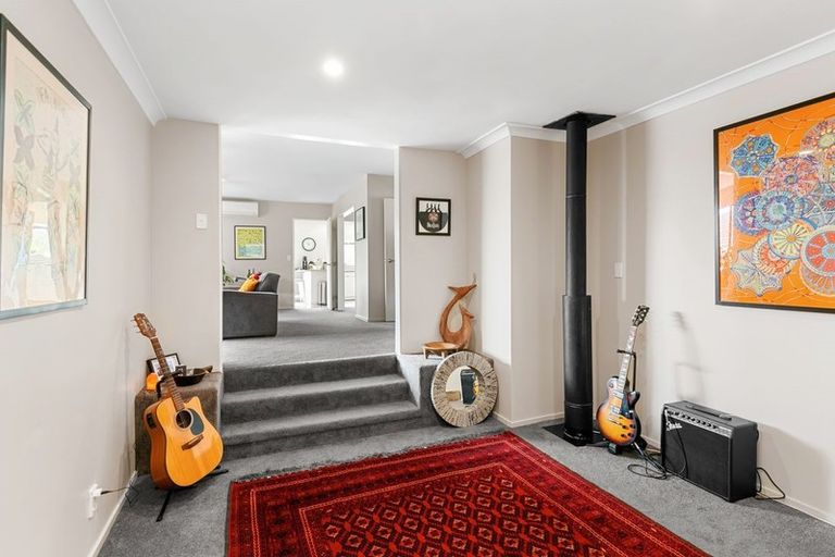 Photo of property in 308 Main Road, Tawa, Wellington, 5028