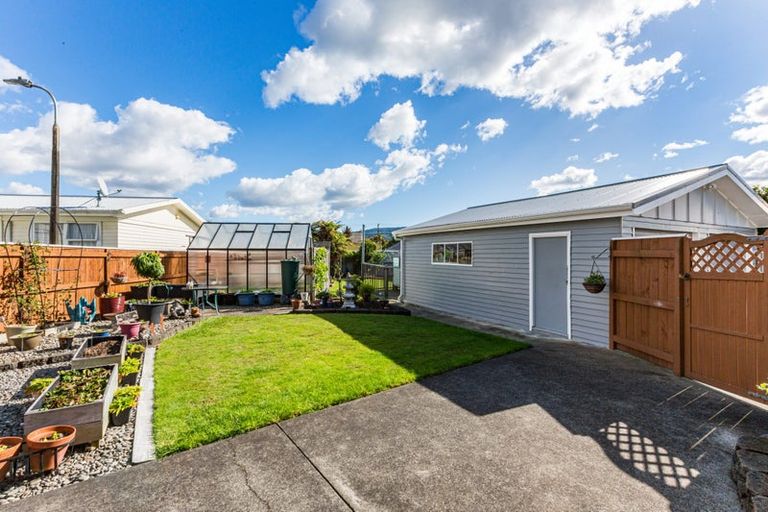 Photo of property in 21 Bonnie Glen Crescent, Ebdentown, Upper Hutt, 5018
