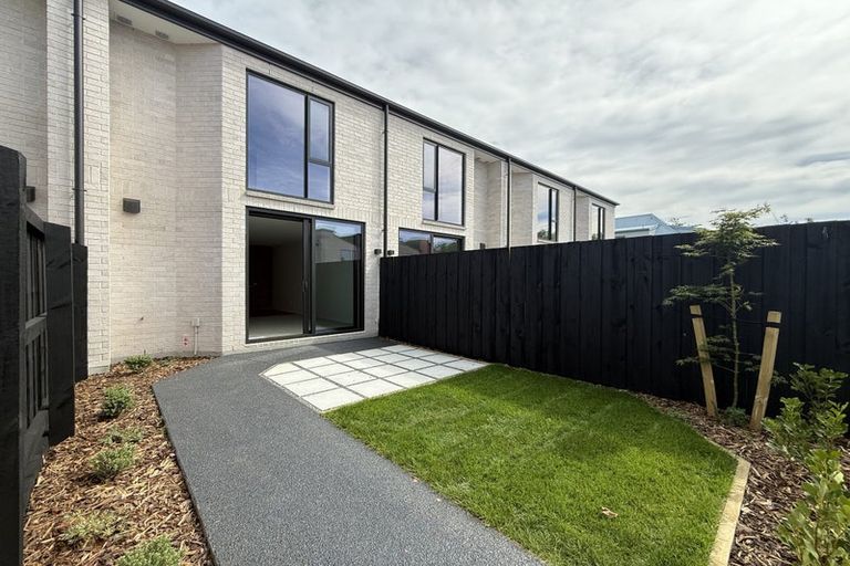 Photo of property in 4/86 Holly Road, St Albans, Christchurch, 8014
