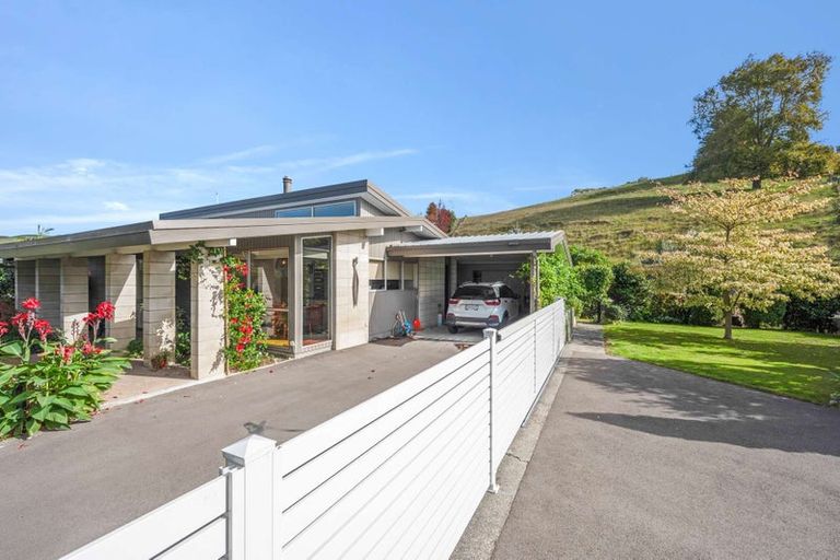 Photo of property in 72 Puketapu Road, Taradale, Napier, 4112