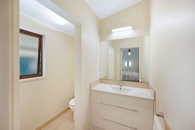 Photo of property in 72 Puketapu Road, Taradale, Napier, 4112