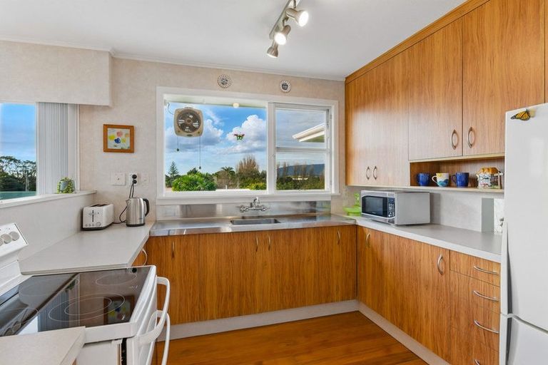 Photo of property in 52 Kiwi Road, Raumati Beach, Paraparaumu, 5032