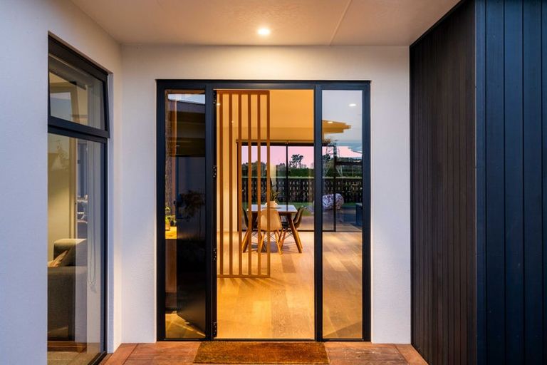 Photo of property in 19 Frank Ernest Crescent, Prebbleton, 7676