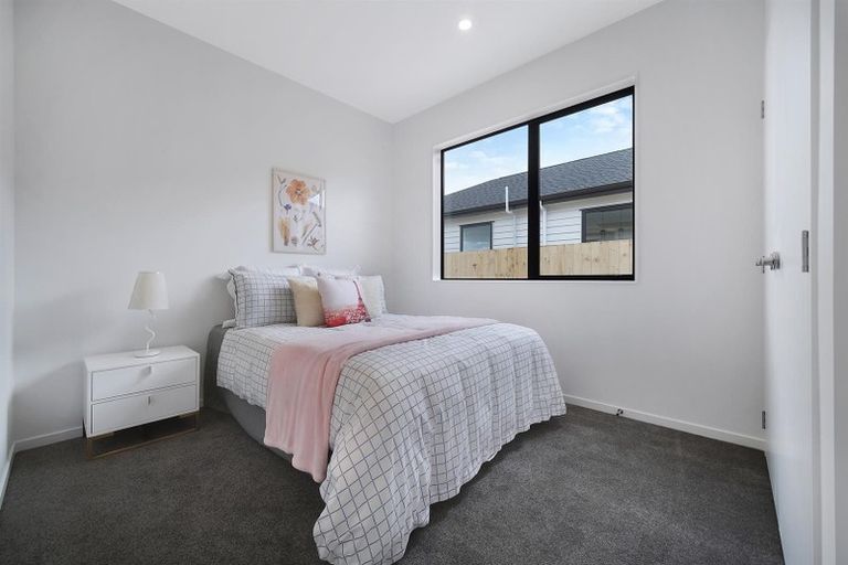 Photo of property in 42 Holcroft Street, Papakura, 2110