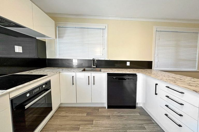 Photo of property in 5 Raupo Street, Castlecliff, Whanganui, 4501