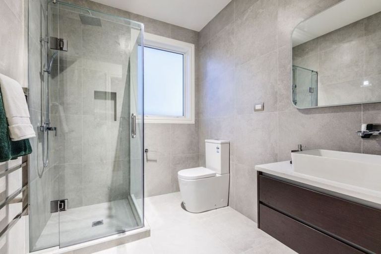 Photo of property in 9 Caldwell Place, Pinehill, Auckland, 0632