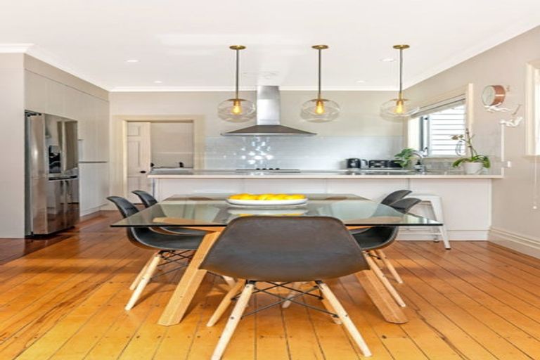 Photo of property in 20 Fitzherbert Street, Whataupoko, Gisborne, 4010