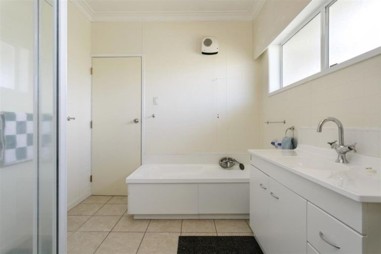 Photo of property in 137 Tauhara Road, Tauhara, Taupo, 3330