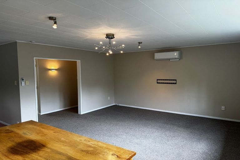 Photo of property in 4/462 Stokes Valley Road, Stokes Valley, Lower Hutt, 5019