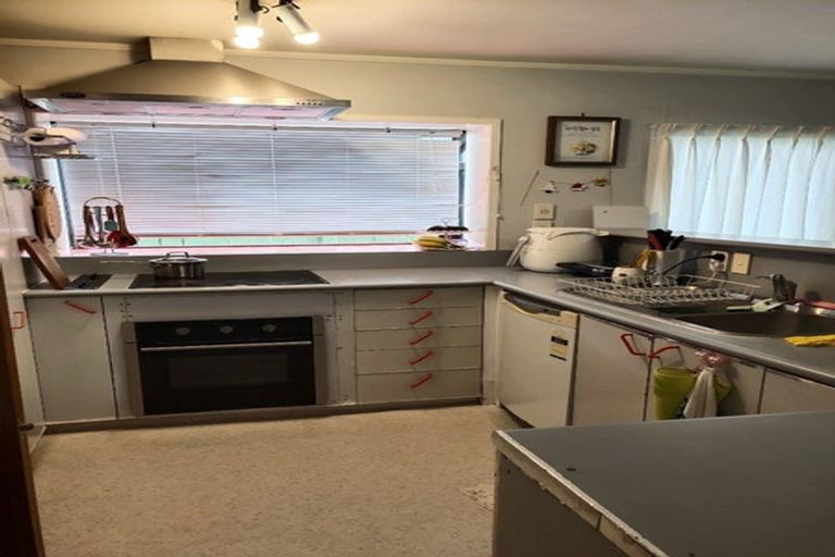 Photo of property in 2/11 Macleans Road, Bucklands Beach, Auckland, 2014