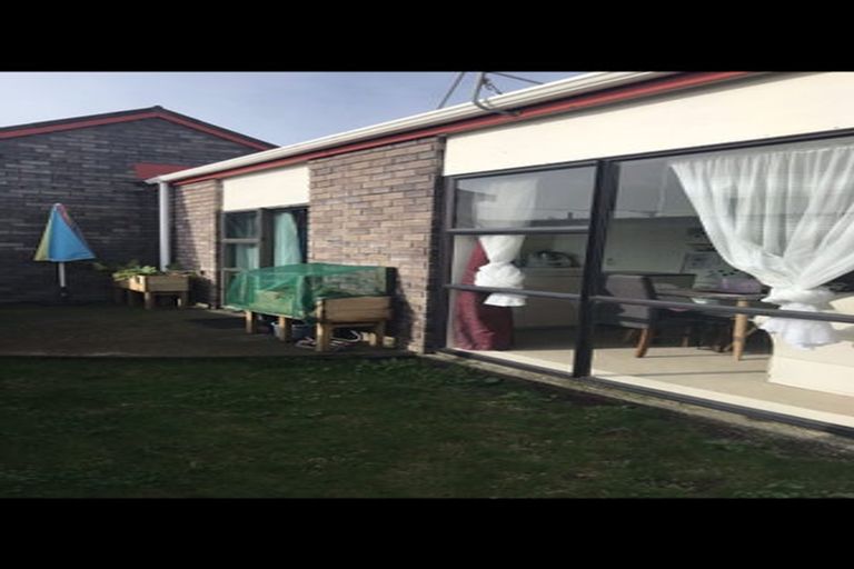 Photo of property in 16 Ropiha Street, Fitzroy, New Plymouth, 4312