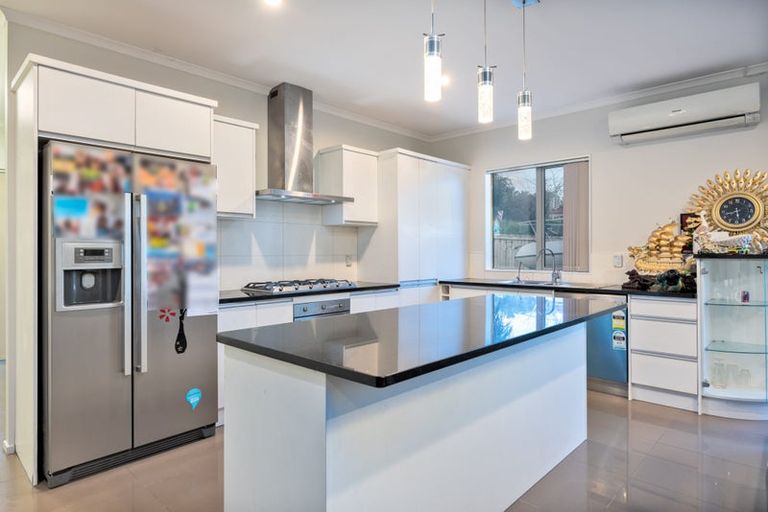 Photo of property in 6 Jezero Drive, Massey, Auckland, 0614