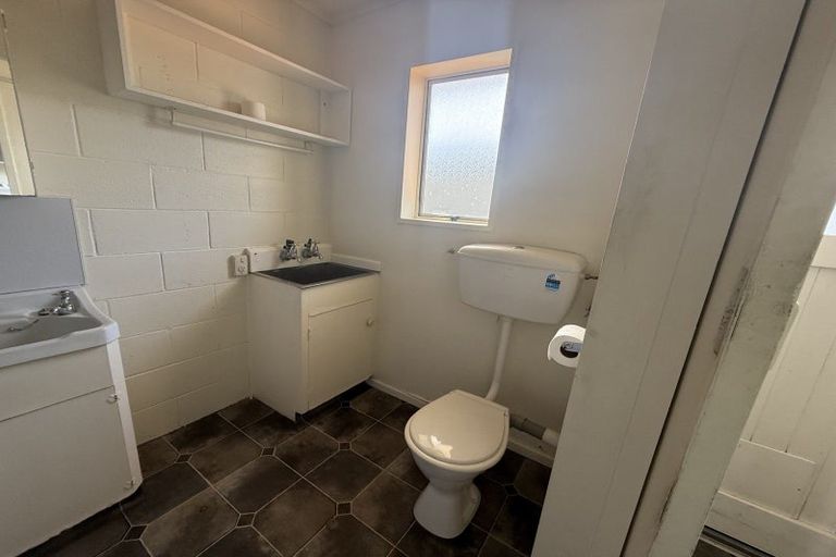 Photo of property in 3/299 Ruahine Street, Terrace End, Palmerston North, 4410