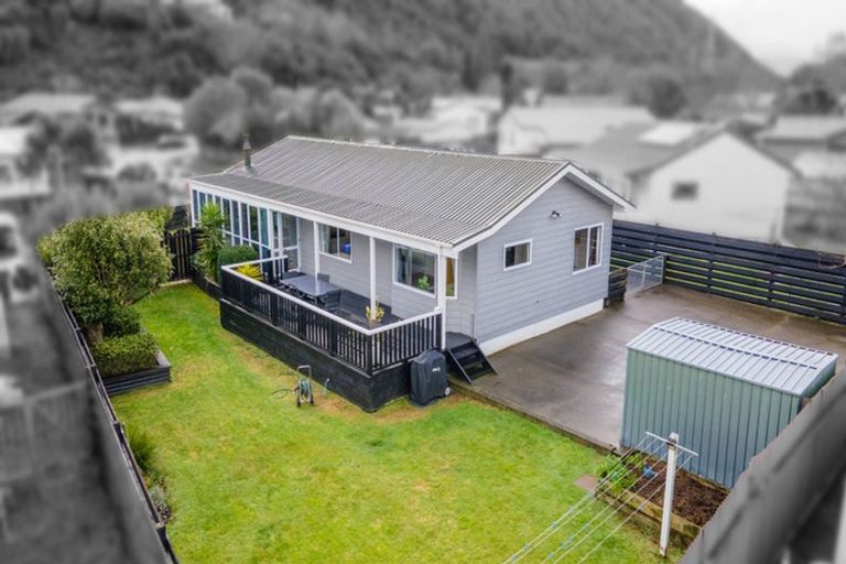 Photo of property in 11 Tulsa Grove, Totara Park, Upper Hutt, 5018