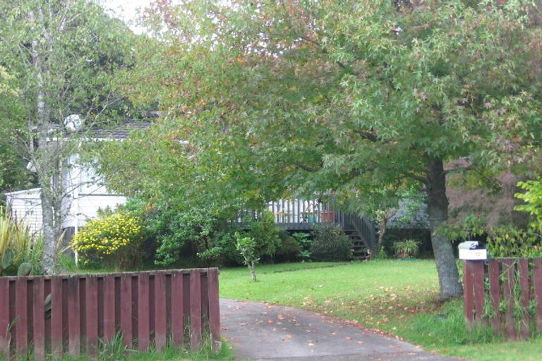 Photo of property in 12 Staincross Street, Green Bay, Auckland, 0604