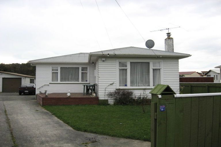 Photo of property in 13 Miles Crescent, Wainuiomata, Lower Hutt, 5014