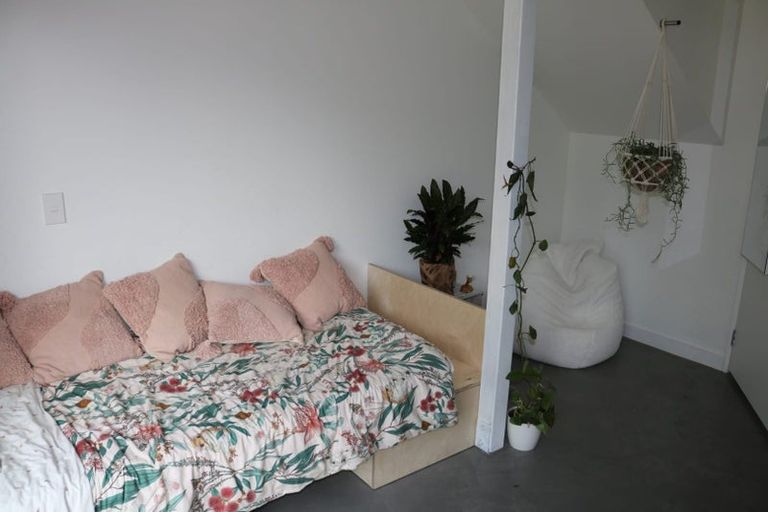 Photo of property in 18 Ataahua Place, Featherston, 5710