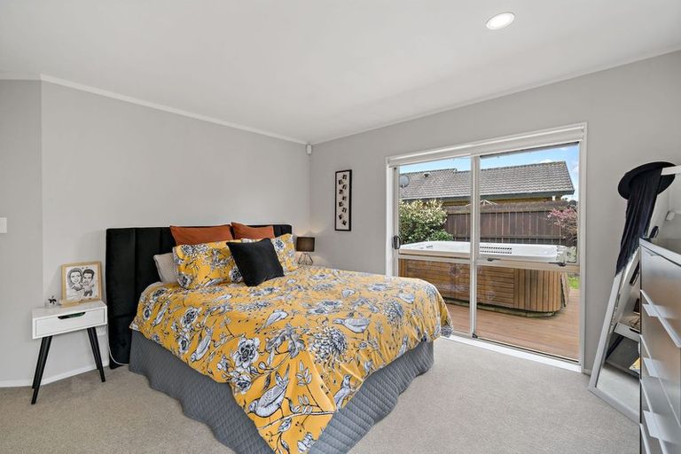 Photo of property in 8 Sheriff Place, Randwick Park, Auckland, 2105