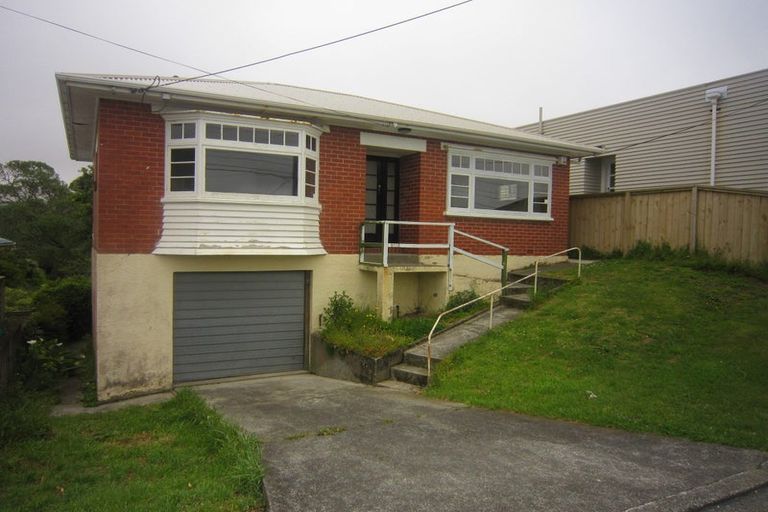 Photo of property in 150 The Ridgeway, Mornington, Wellington, 6021