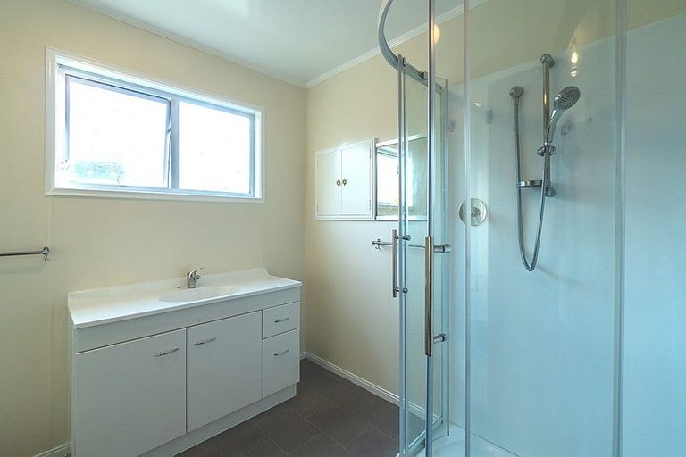 Photo of property in 100 Frankley Road, Frankleigh Park, New Plymouth, 4310