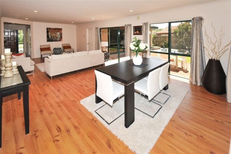 Photo of property in 5 Obelin Close, Albany, Auckland, 0632