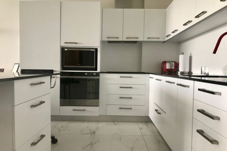 Photo of property in Maison Apartments, 404/16 Huron Street, Takapuna, Auckland, 0622