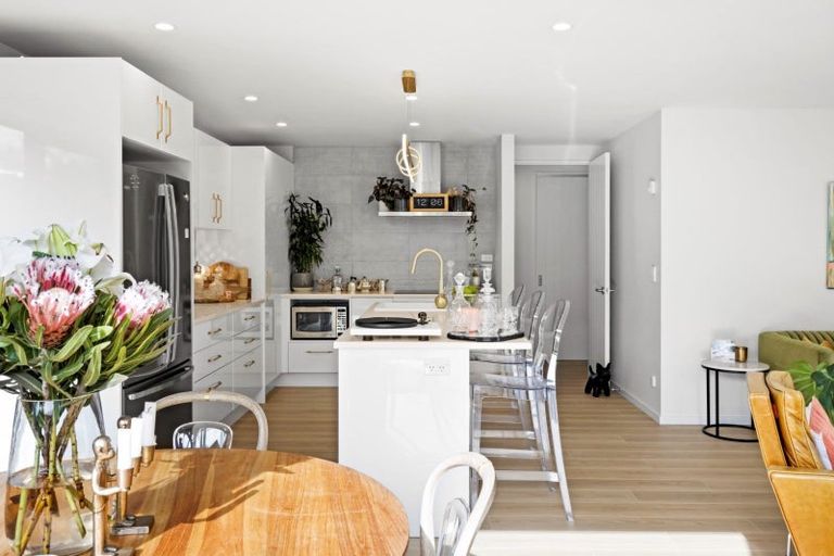 Photo of property in 10 Pendeen Crescent, Jacks Point, Queenstown, 9371