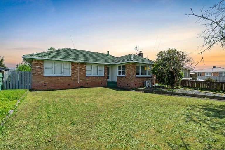 Photo of property in 13 Albion Place, Papakura, 2110