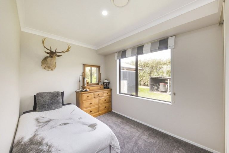 Photo of property in 5 Wake Place, Aokautere, Palmerston North, 4471