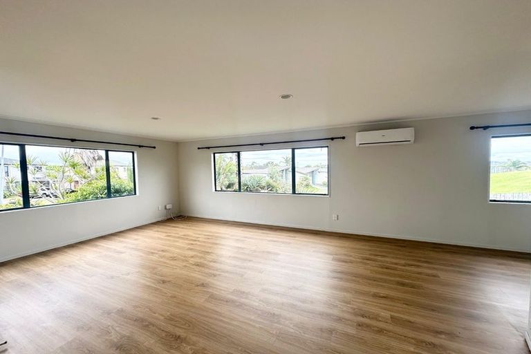 Photo of property in 47 Aspiring Avenue, Clover Park, Auckland, 2019