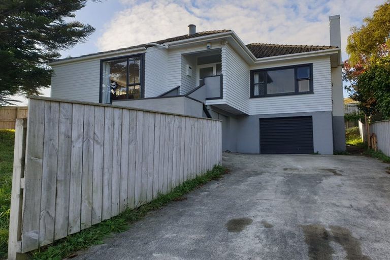 Photo of property in 24 Tremewan Street, Tawa, Wellington, 5028