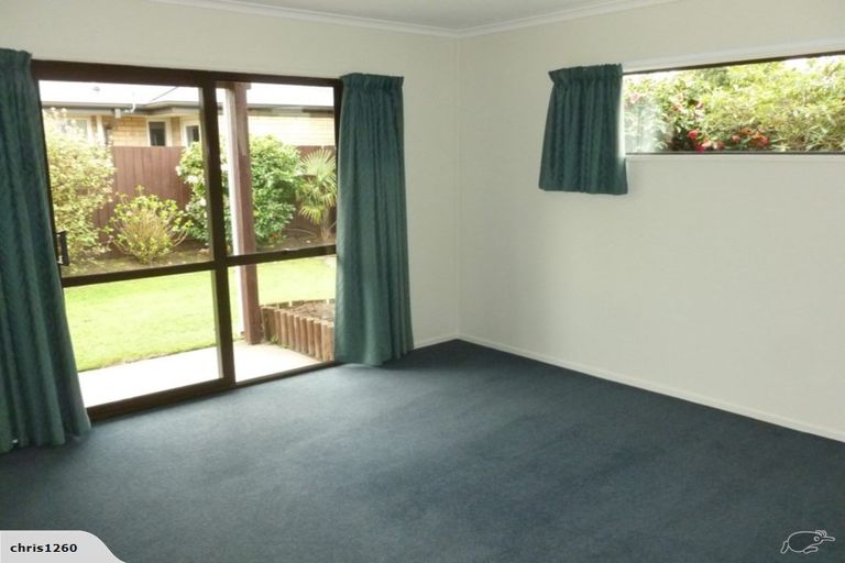 Photo of property in 2/40 Sabys Road, Halswell, Christchurch, 8025