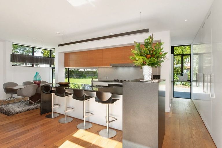 Photo of property in 91 Carlton Mill Road, Merivale, Christchurch, 8014