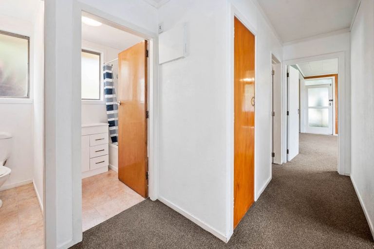 Photo of property in 21 Runuku Grove, Turangi, 3334