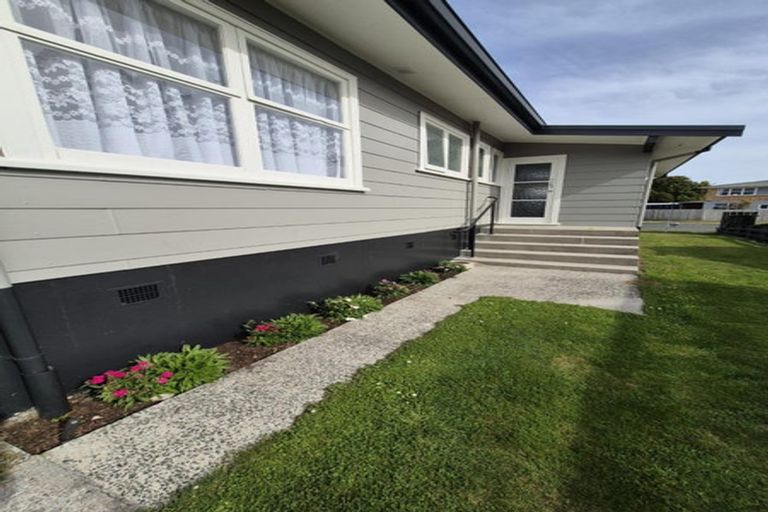 Photo of property in 45 Aotea Crescent, Tokoroa, 3420