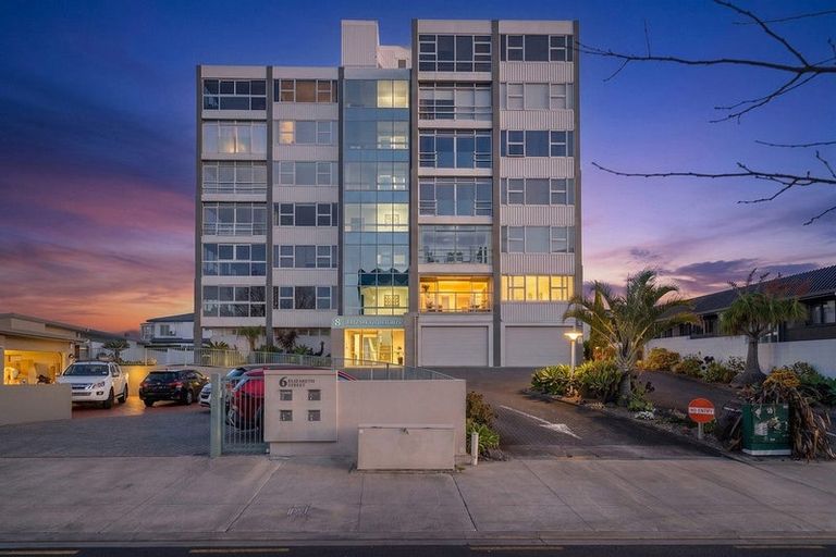 Photo of property in Elizabeth Height Apartments, 8 Elizabeth Street, Tauranga, 3110