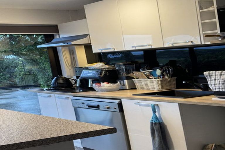 Photo of property in 977 Whangaparaoa Road, Tindalls Beach, Whangaparaoa, 0930