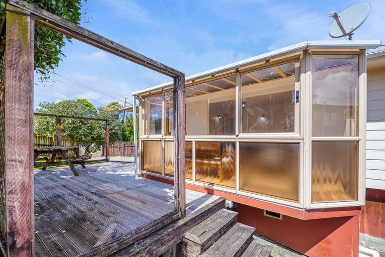 Photo of property in 101 Triangle Road, Massey, Auckland, 0614