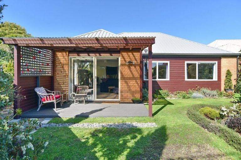 Photo of property in 2/33 Studholme Street, Somerfield, Christchurch, 8024