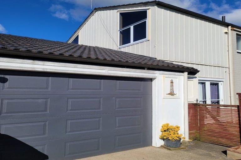 Photo of property in 11 Elm Street, Waiuku, 2123