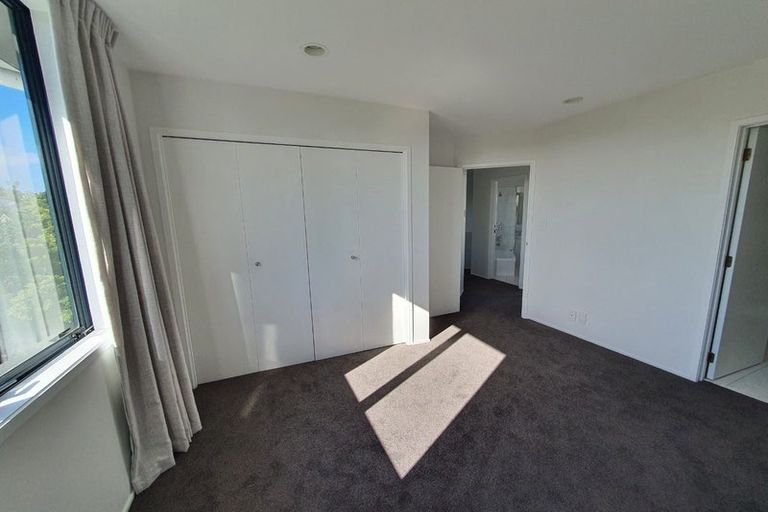 Photo of property in 14/50 Livingstone Street, Westmere, Auckland, 1022