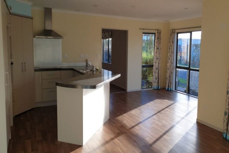 Photo of property in 1 Valley Road, Waiuku, 2123