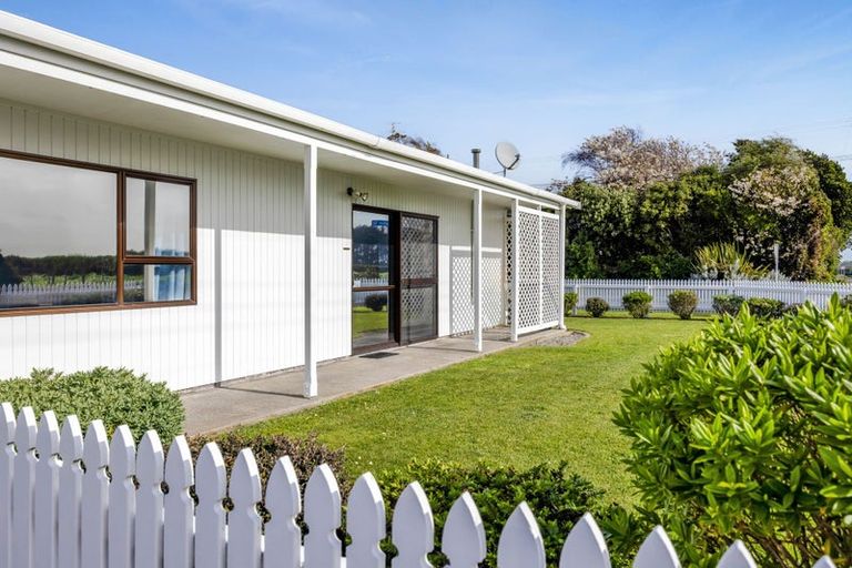 Photo of property in 60 Ketemarae Road, Normanby, Hawera, 4614