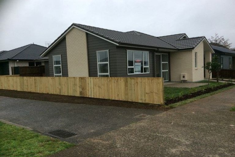 Photo of property in 4 Bulkhead Lane, Pyes Pa, Tauranga, 3112