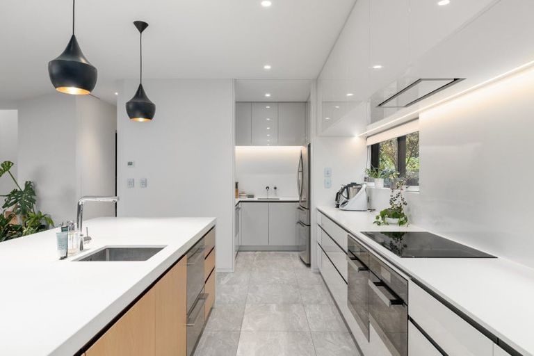 Photo of property in 26 Hackthorne Road, Cashmere, Christchurch, 8022