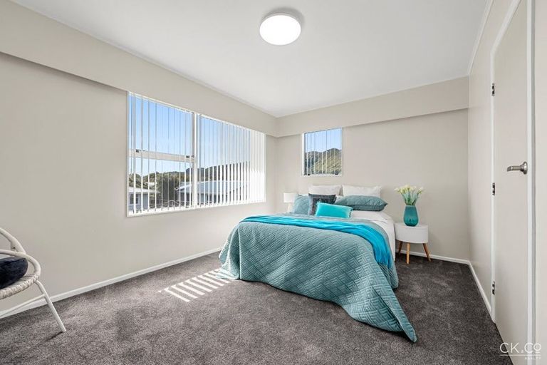 Photo of property in 5 Ferretti Grove, Avalon, Lower Hutt, 5011