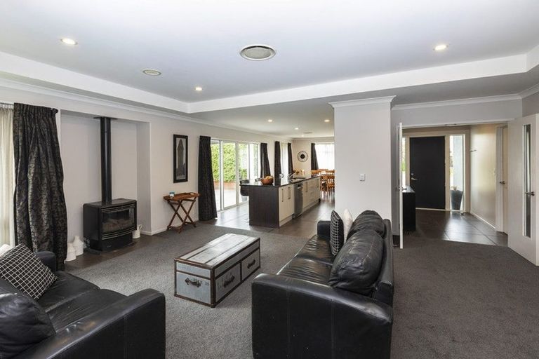 Photo of property in 12 Westpark Drive, Burnside, Christchurch, 8053