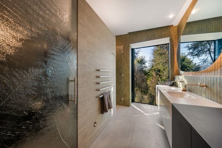 Photo of property in 10 Kanuka Rise, Albert Town, Wanaka, 9305