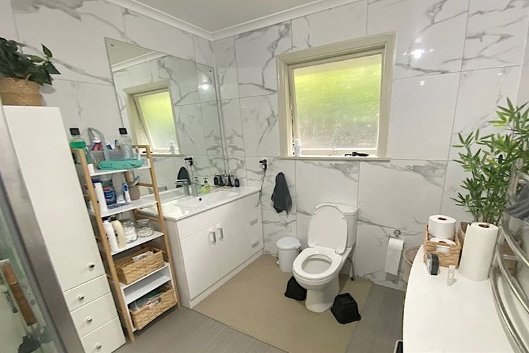 Photo of property in 10 Hampton Place, Burnside, Christchurch, 8053